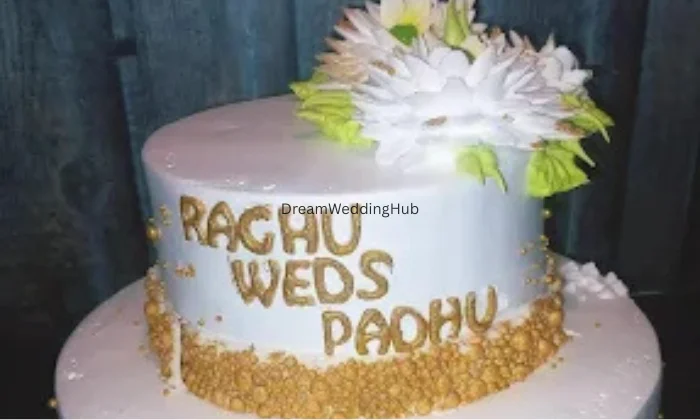 Fluffy frosting the cake shop